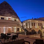 Cave Saksagan Hotel 5*