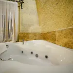 Cave Saksagan Hotel 5*
