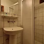 Hotel Cave Saksagan