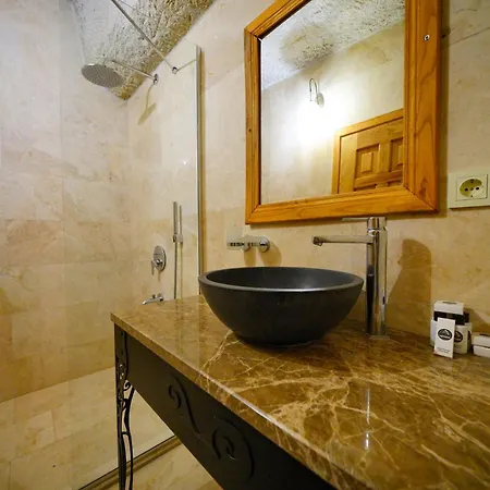 Cave Saksagan Hotel 2*