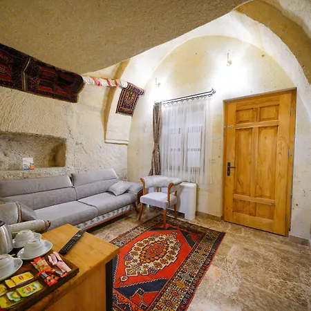 Hotel Cave Saksagan 5*
