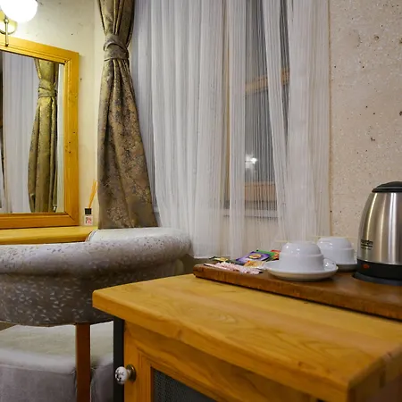 Hotel Cave Saksagan 5*