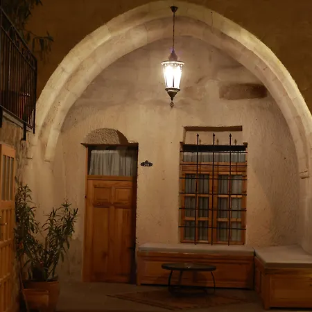 Hotel Cave Saksagan