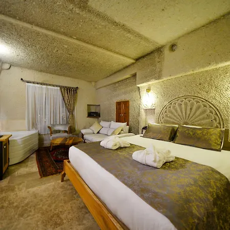 Hotel Cave Saksagan