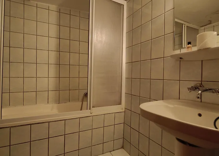 מלון Cave Saksagan 5*