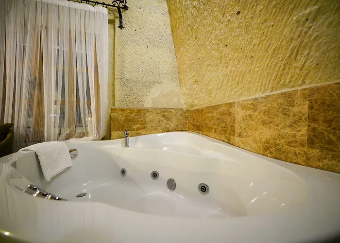 ケーブ サクサガン 5* ギョレメ