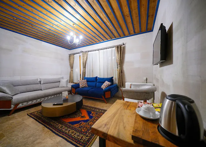 Cave Saksagan מלון 5*