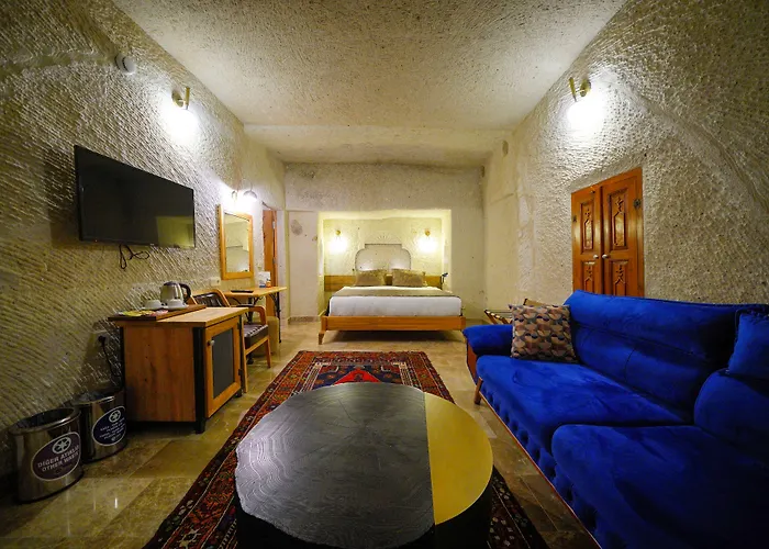 מלון Cave Saksagan גורמה